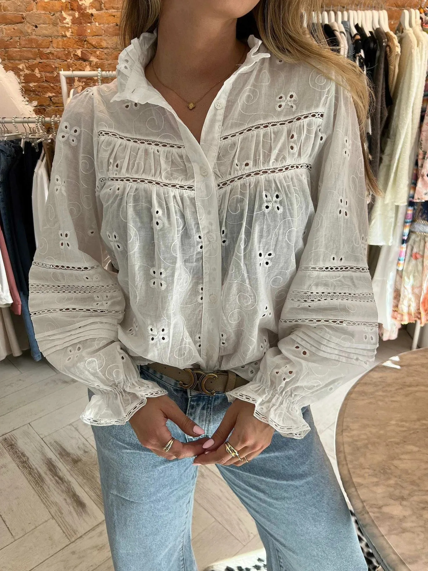 LOF Boutique Tops & Blousjes>Beau Broderie Blouse White