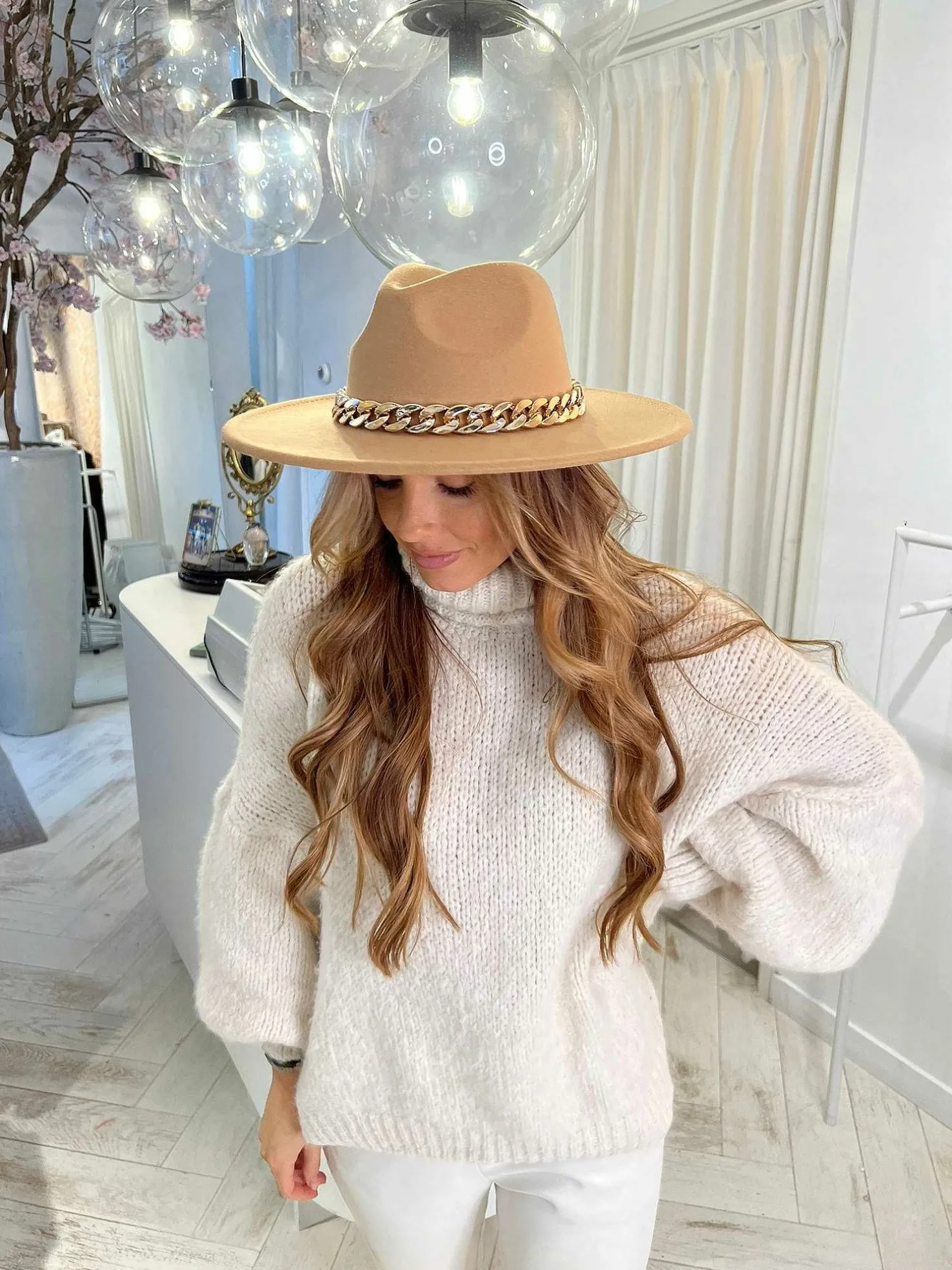 LOF Boutique Hoeden & Caps>Chain Hat Camel