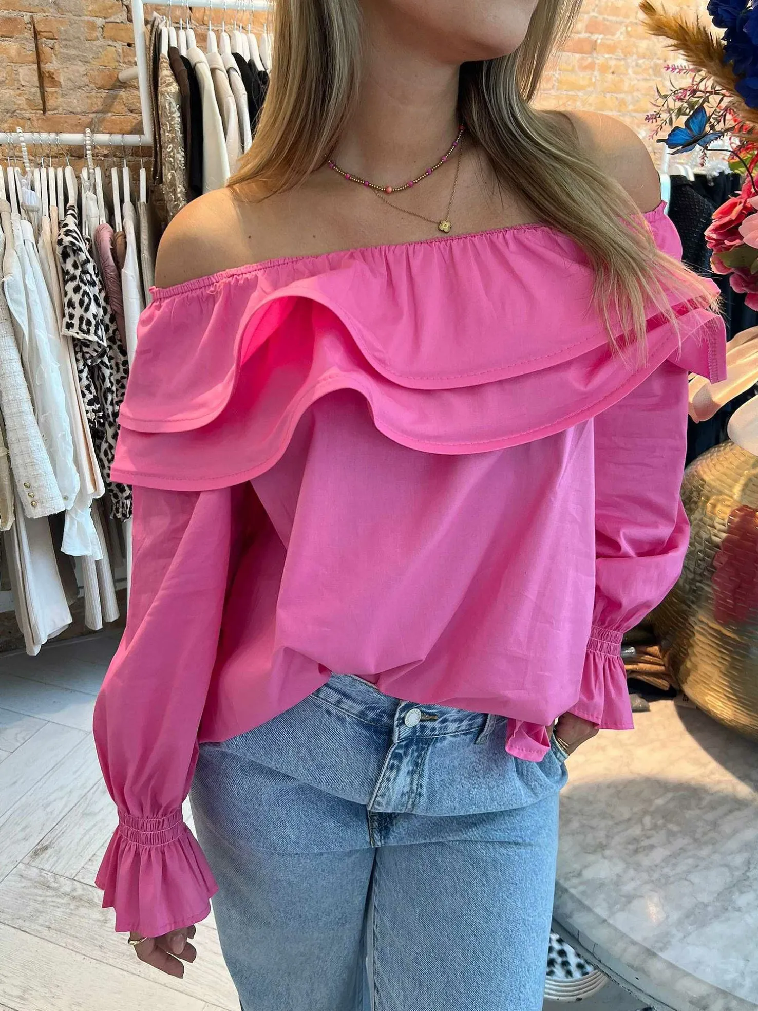 LOF Boutique Tops & Blousjes>Elena Off Shoulder Ruffle Blouse Pink
