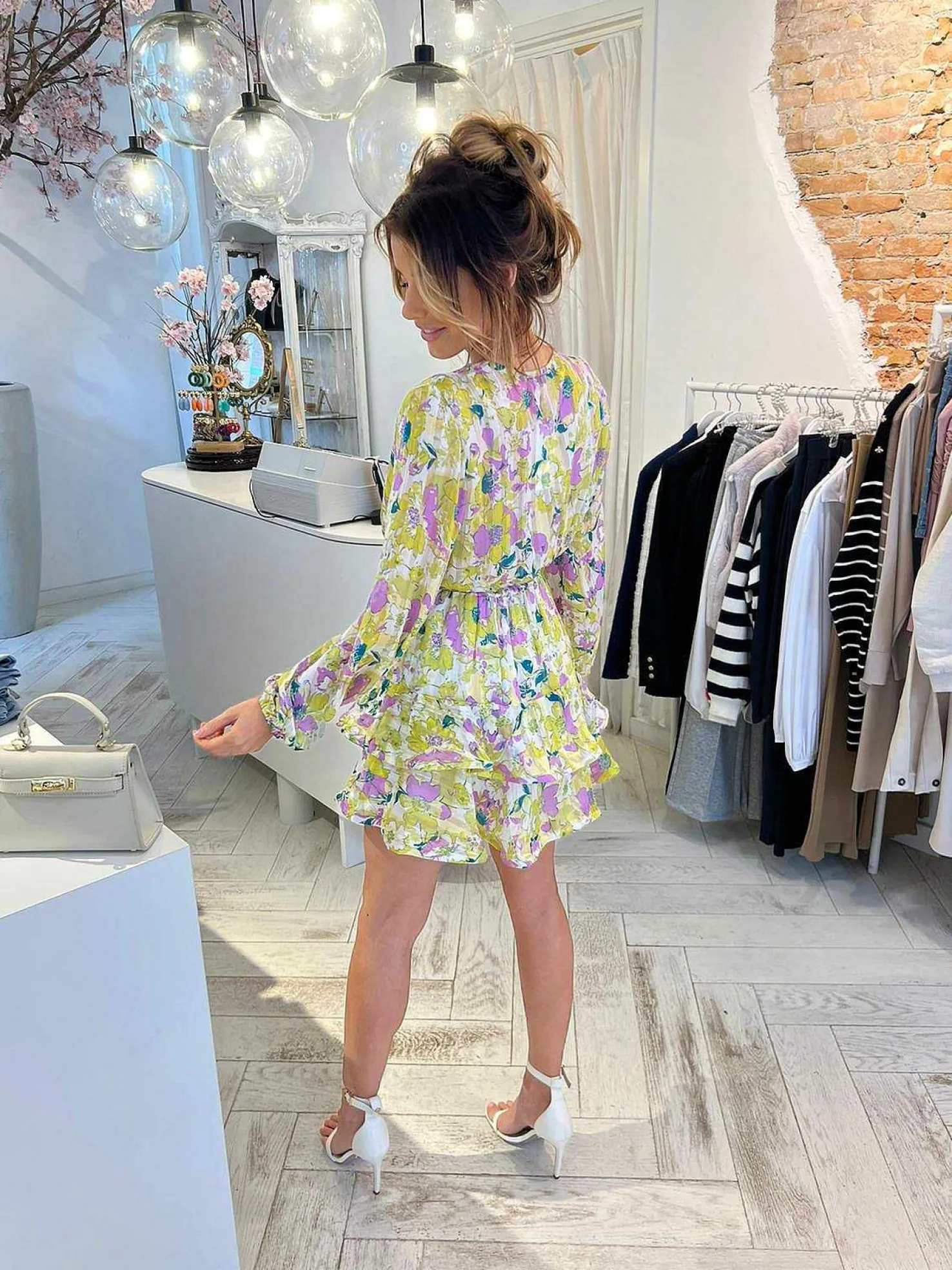 LOF Boutique Jurken>Ella Ruffle Dress Lime