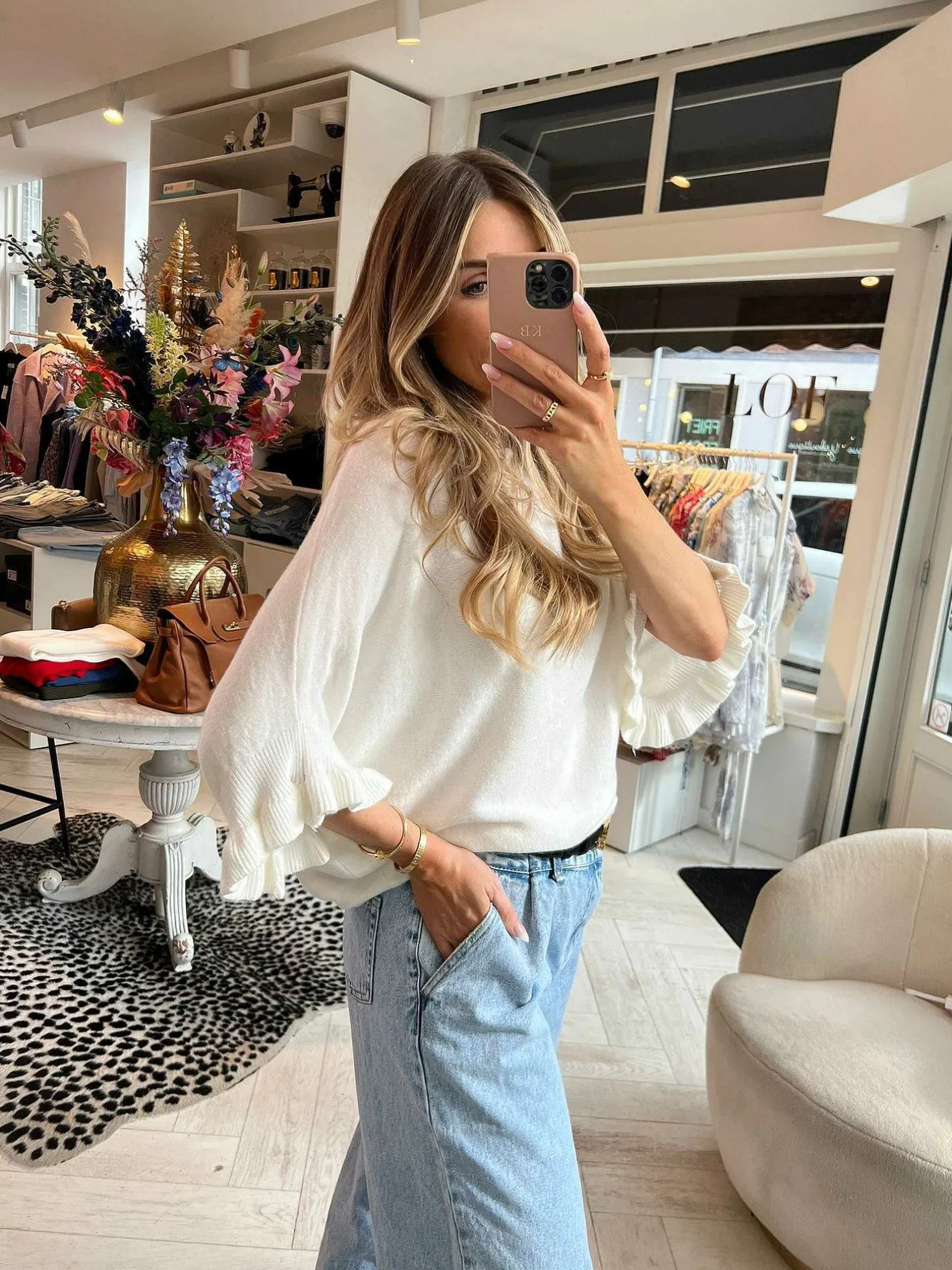 LOF Boutique Tops & Blousjes>Fien Short Sleeve Ruffle Top Off White