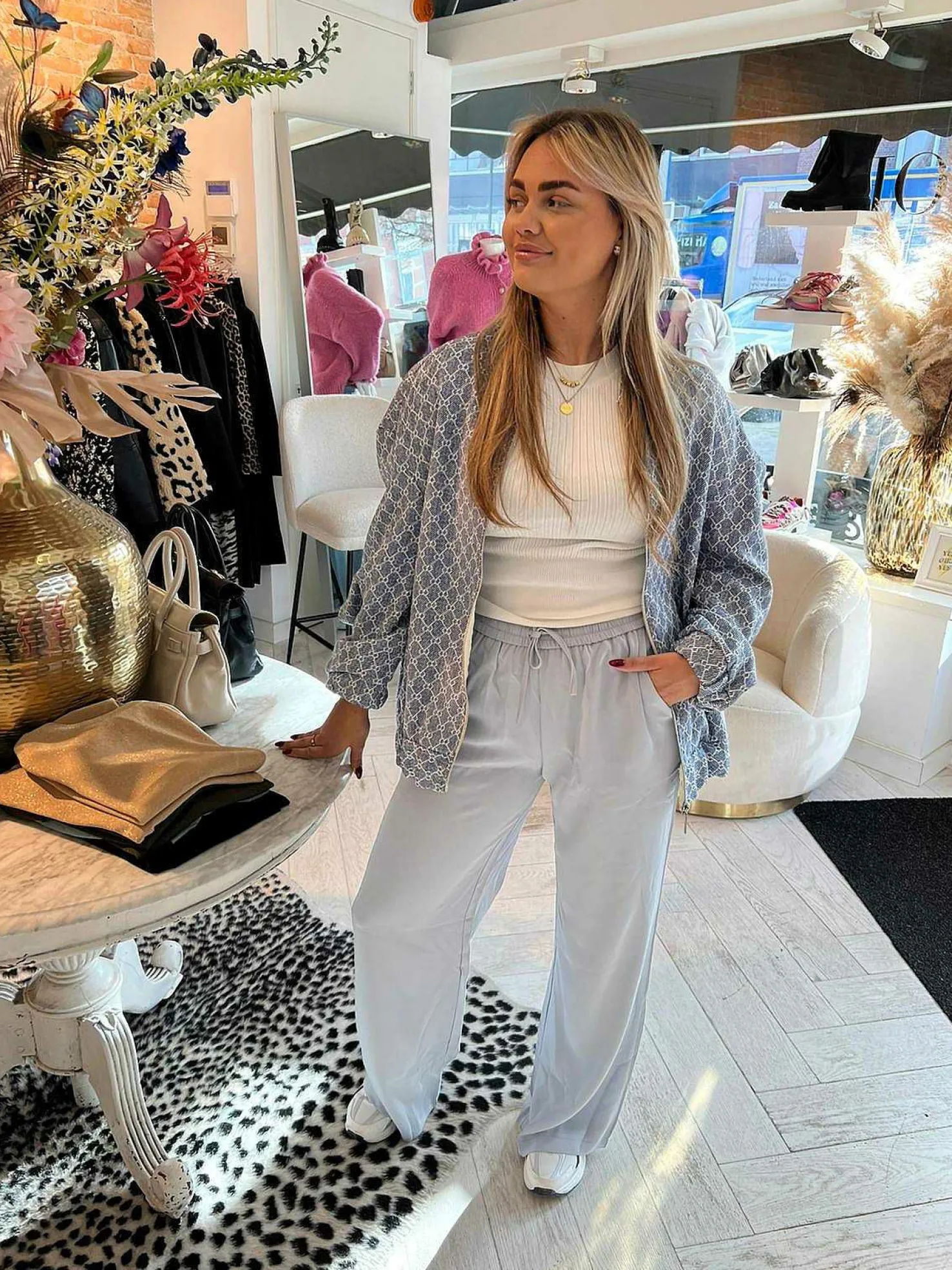 LOF Boutique Jassen>Inspired Bomber Jacket Denim Blue