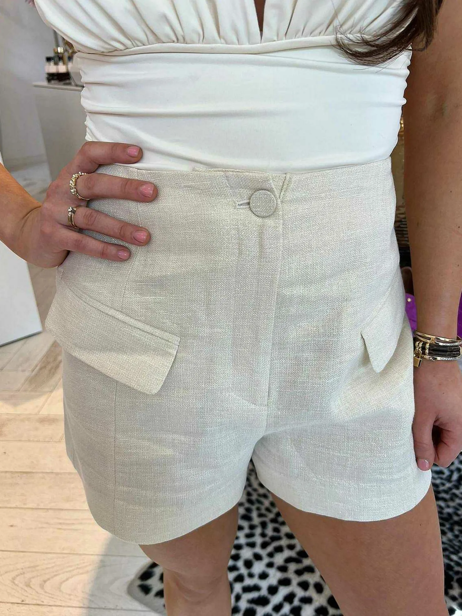 LOF Boutique Shorts>Josh V Amy Short Gold