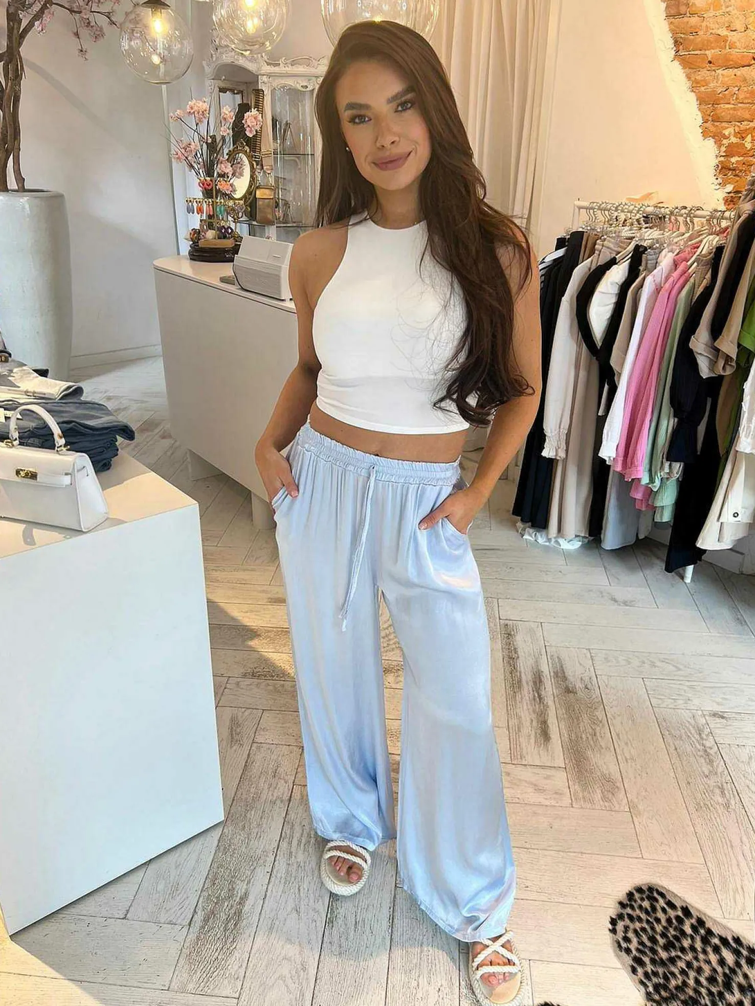 LOF Boutique Broeken>Julie Silky Pants Baby Blue