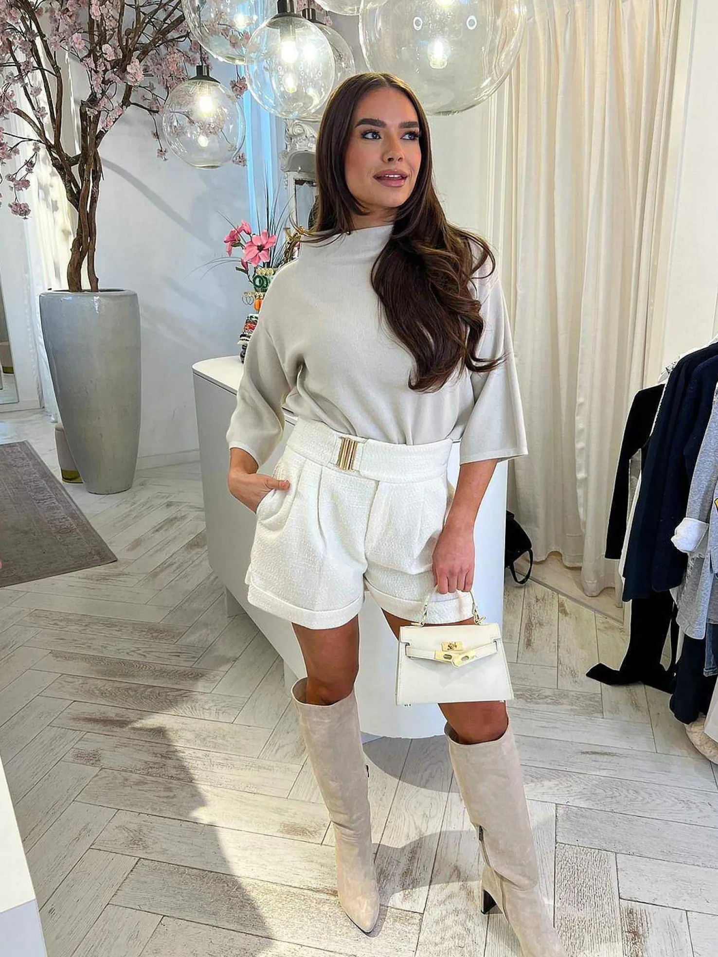 LOF Boutique Truien>Katy Short Sleeve Sweater Light Beige