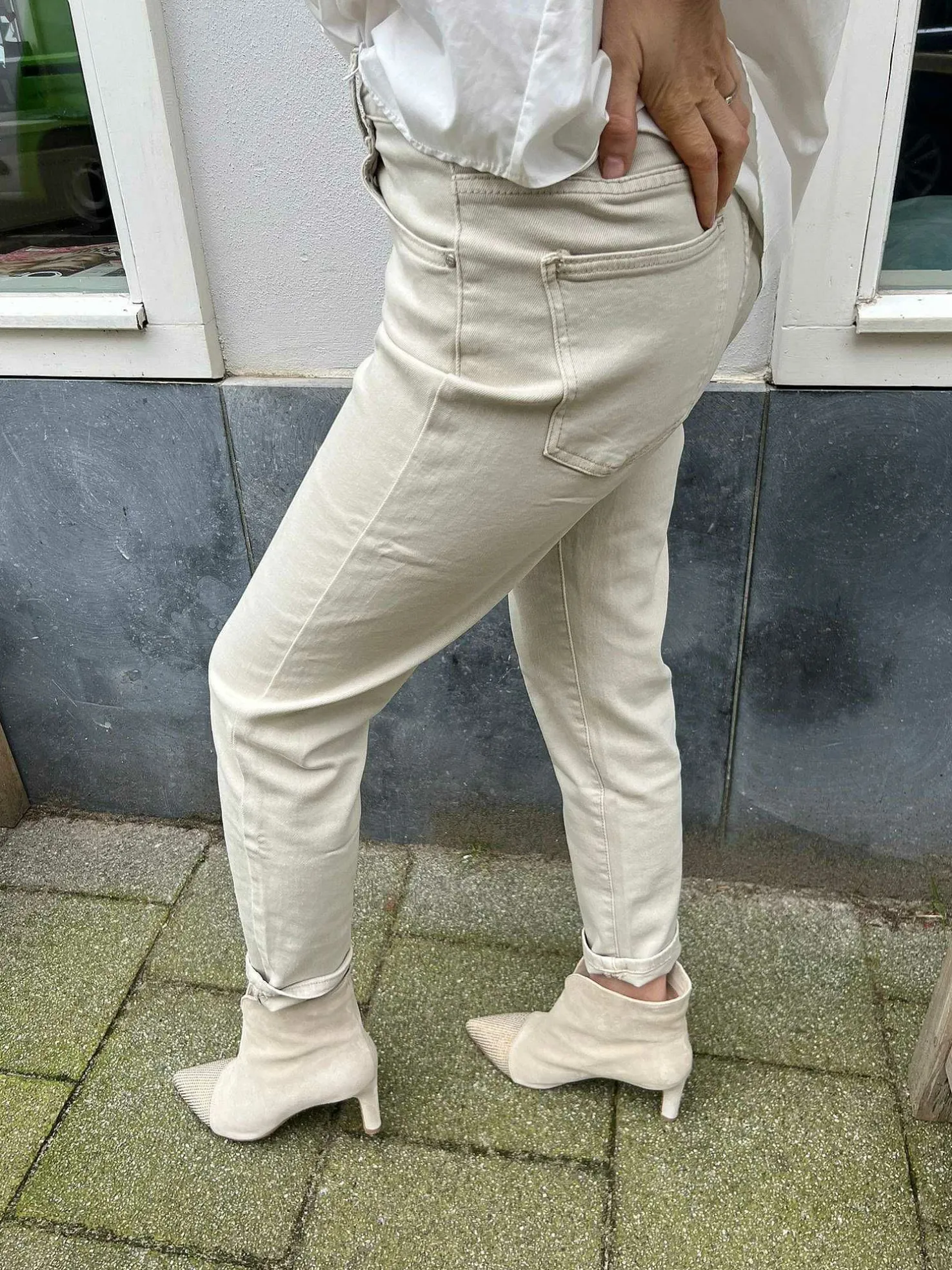 LOF Boutique Broeken>Mom Jeans Beige