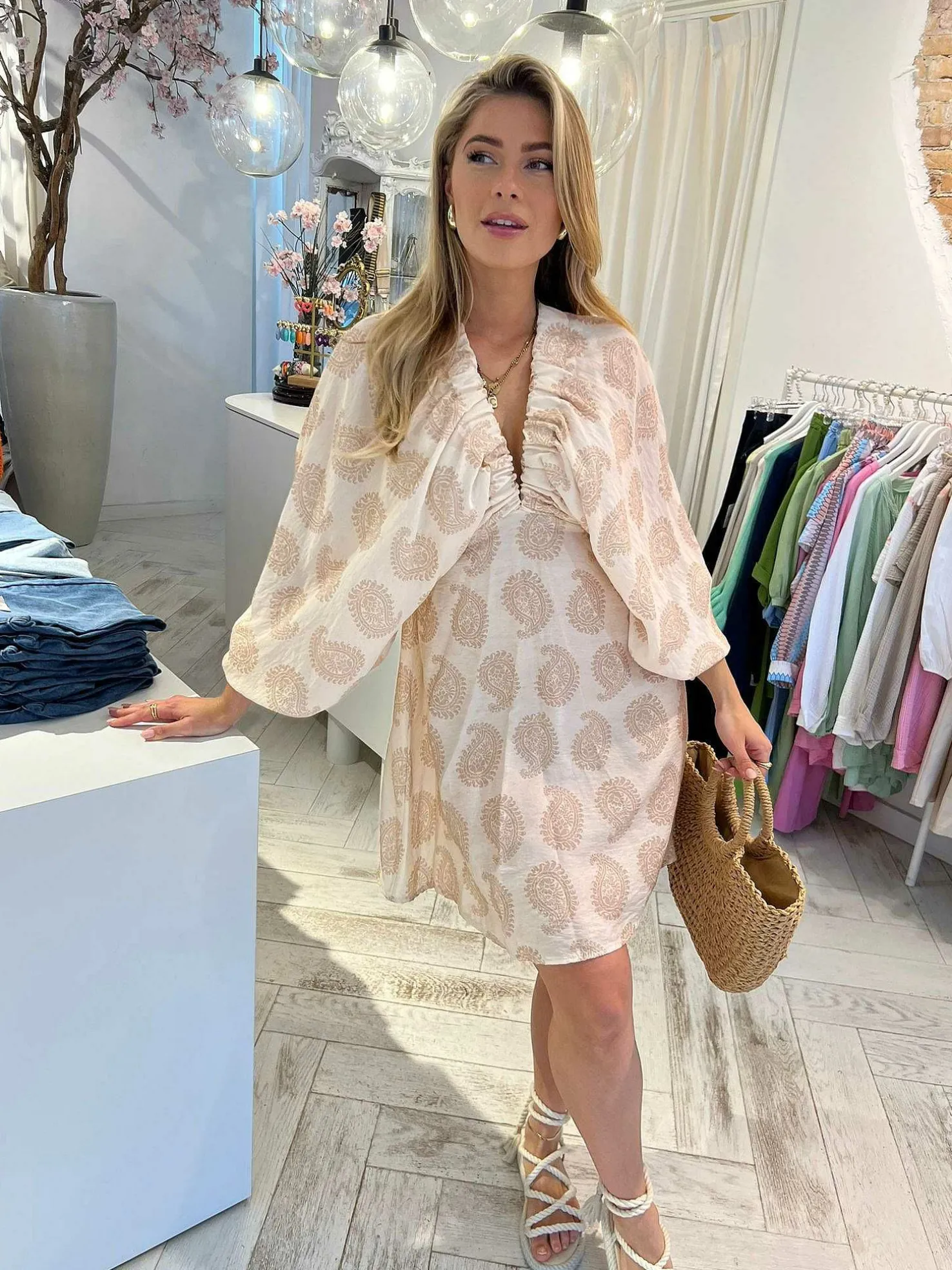 LOF Boutique Jurken>Nala Print Dress Beige