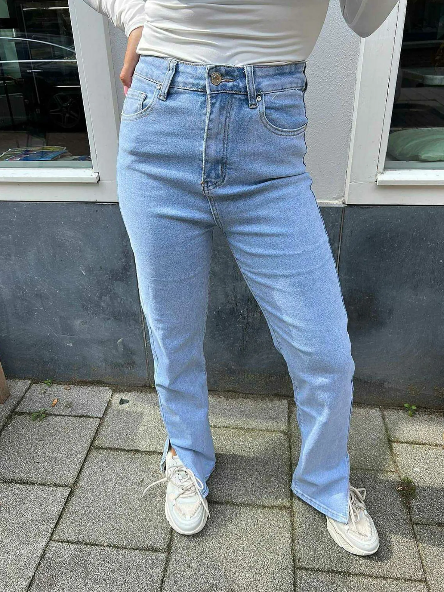 LOF Boutique Broeken>Straight Fit Light Denim Split Jeans